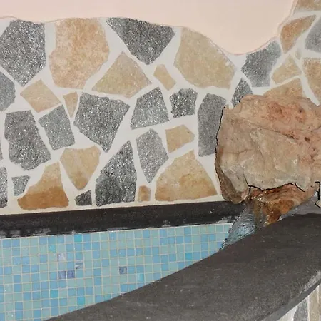 فندق مبيت وإفطار Lura 3*