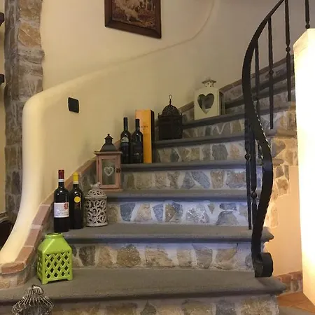 Lura 3* بومبيي