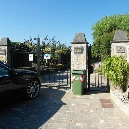 Lura 3* بومبيي