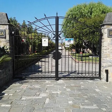 فندق مبيت وإفطار Lura