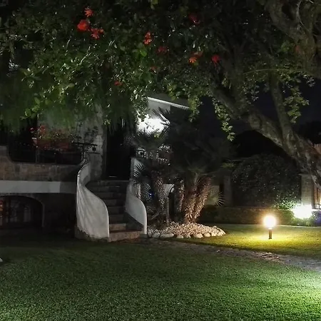 Bed and breakfast Lura 3*