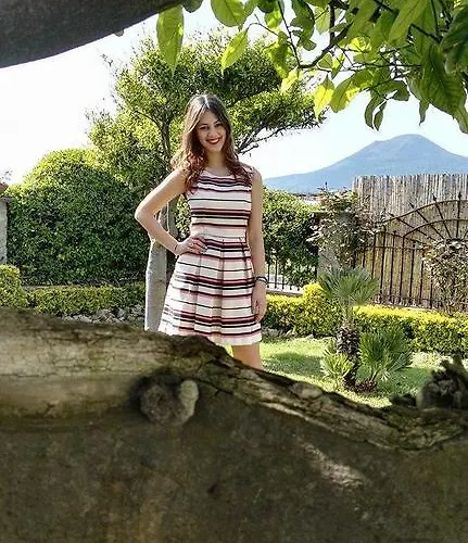 Couette-café Lura 3*